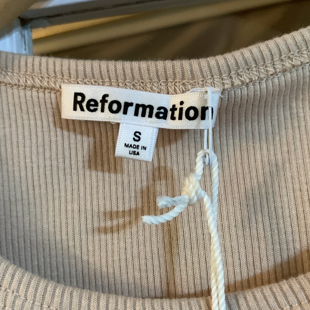 📌 NWT Reformation Muse Playing Cards Tee - Picture 2 of 6